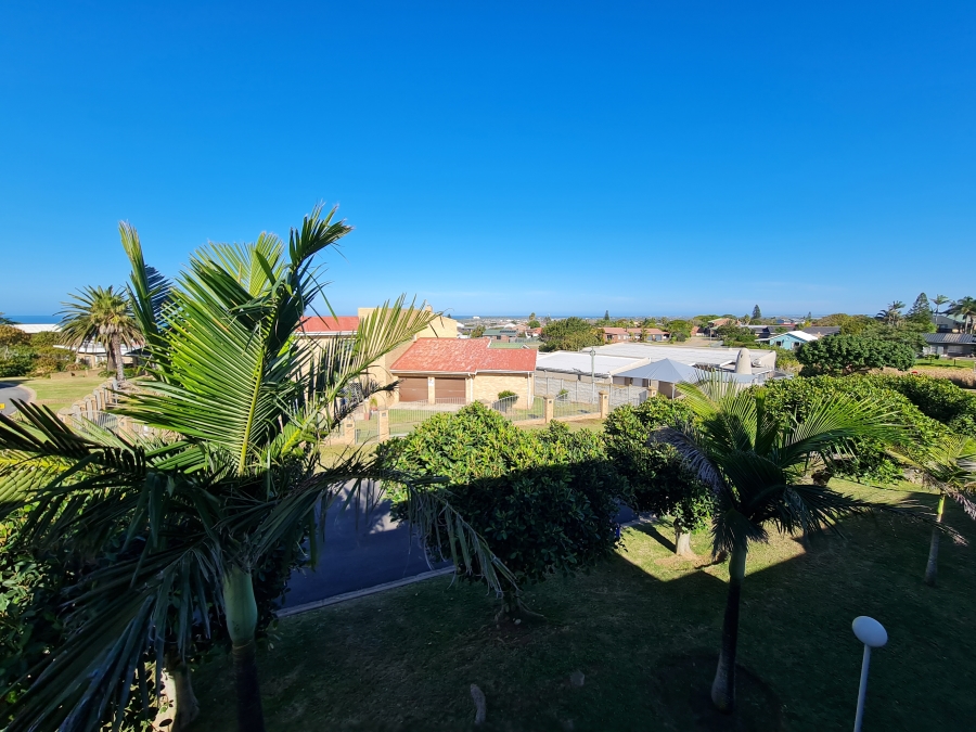 4 Bedroom Property for Sale in C Place Eastern Cape